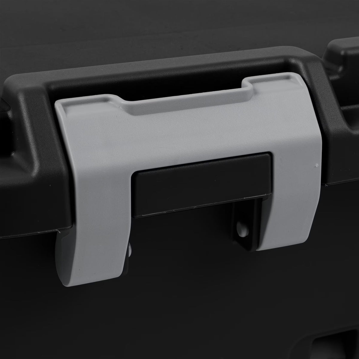 Black 22 Gal Lockable Storage Chest with Wheels V6643