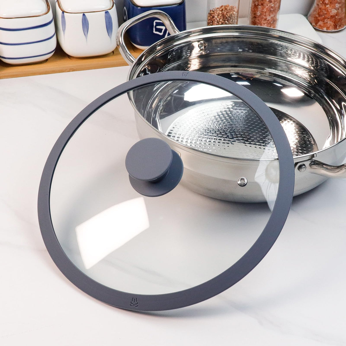 10.5" Round Tempered Glass Lid with Silicone Rim X486